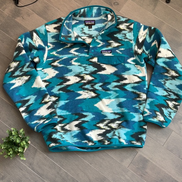 Patagonia Synchilla Fleece Pullover Sweater Trout Tales - Picture 2 of 4